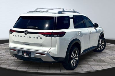 2024 Nissan Pathfinder SL