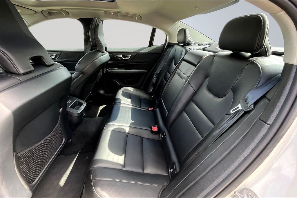 2024 Volvo S60 B5 Core Dark Theme