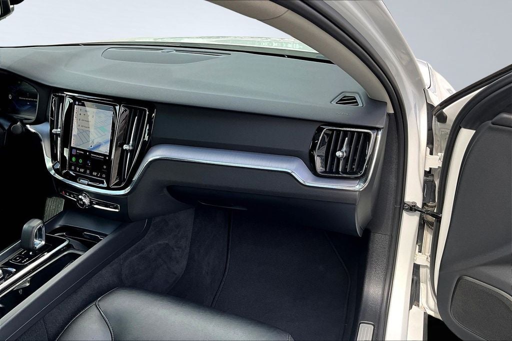 2024 Volvo S60 B5 Core Dark Theme