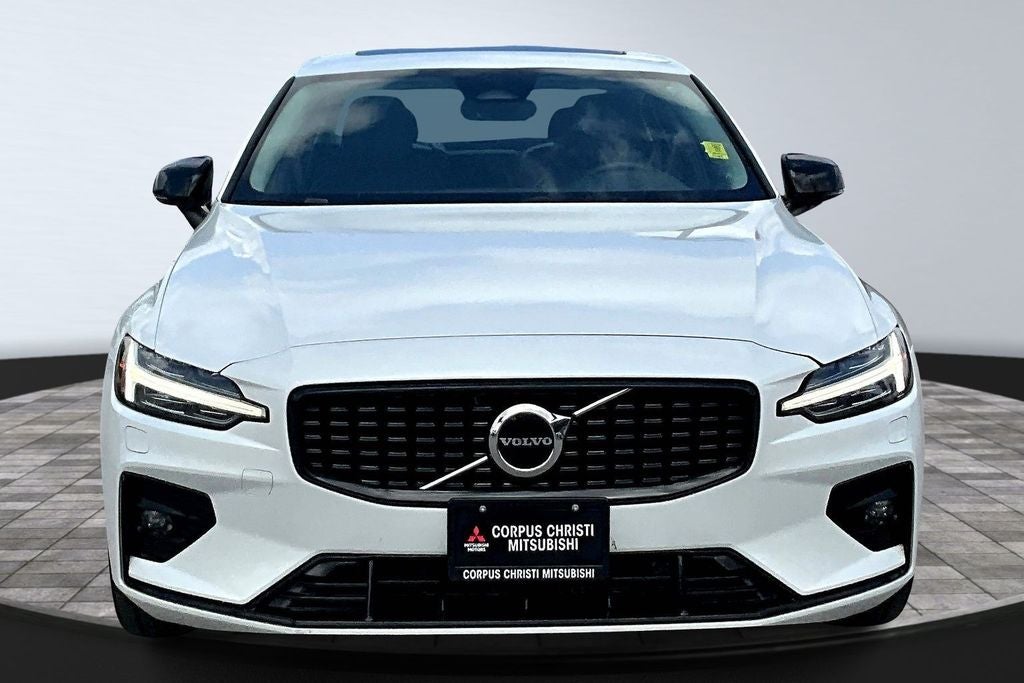 2024 Volvo S60 B5 Core Dark Theme