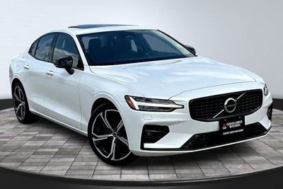 2024 Volvo S60 B5 Core Dark Theme