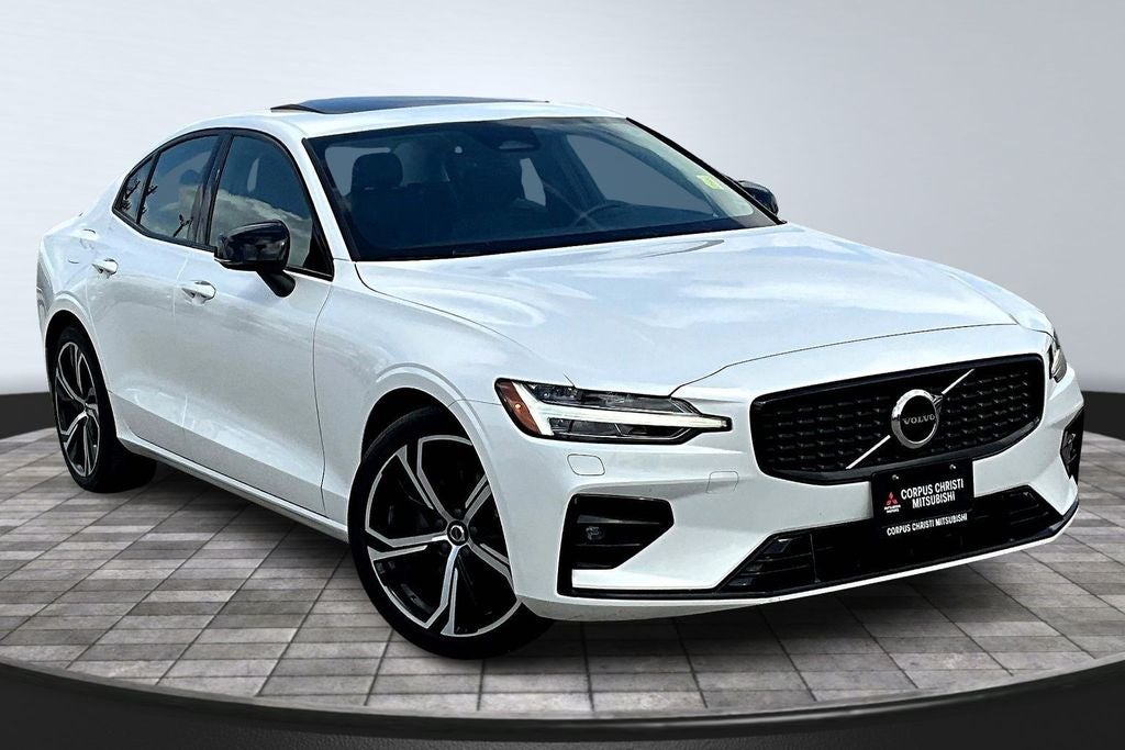 2024 Volvo S60 B5 Core Dark Theme