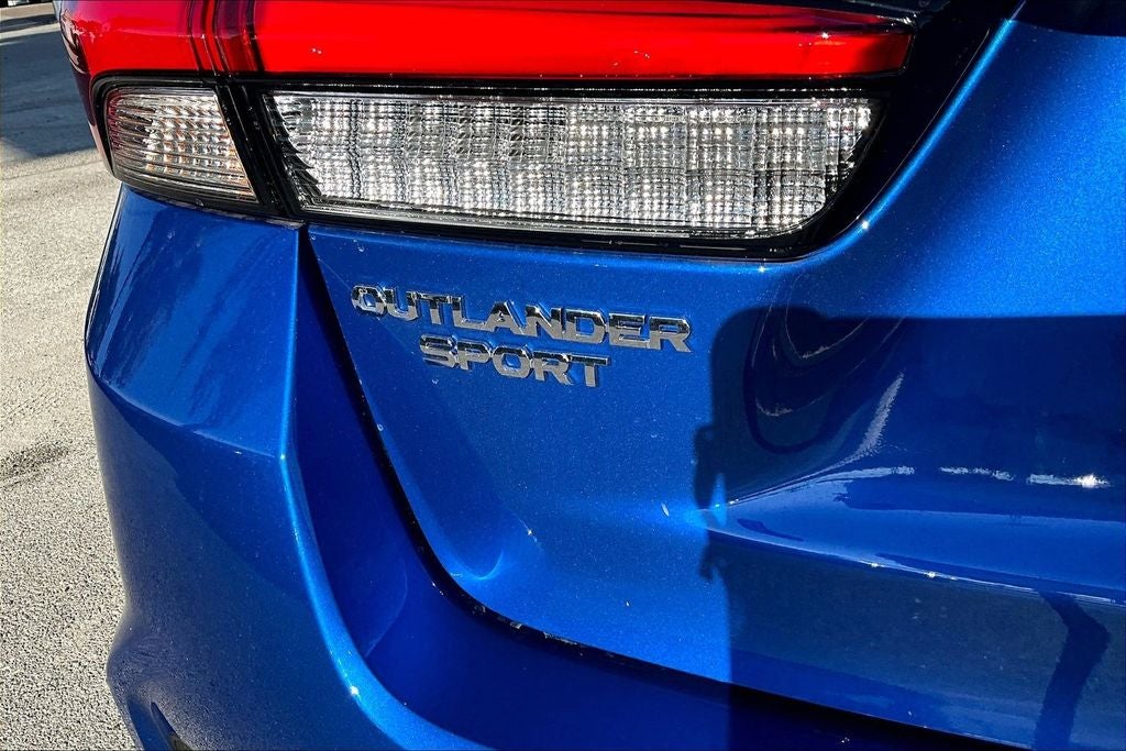 2027 Mitsubishi Outlander Sport Base