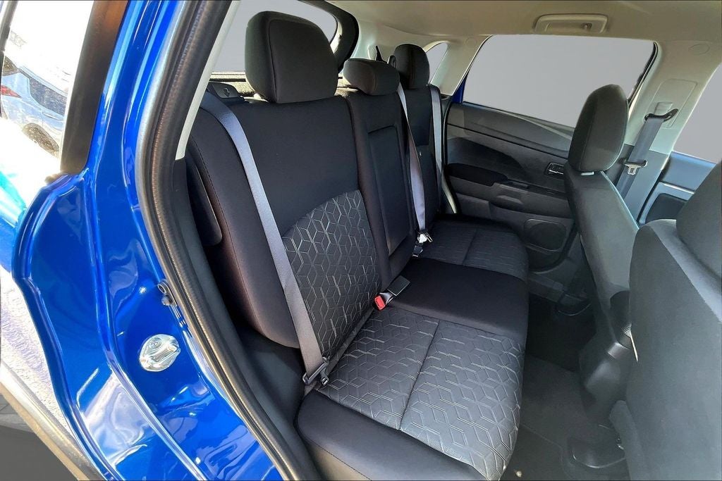 2027 Mitsubishi Outlander Sport Base