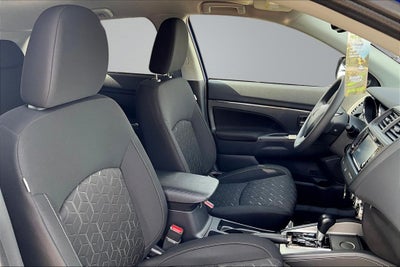 2027 Mitsubishi Outlander Sport Base