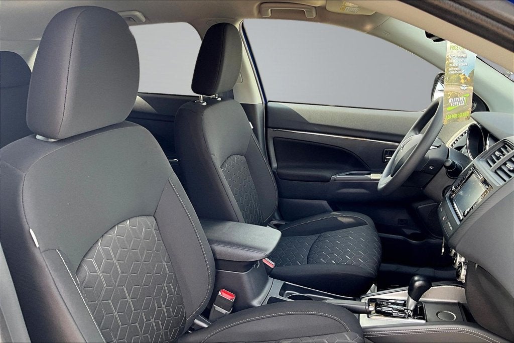 2027 Mitsubishi Outlander Sport Base