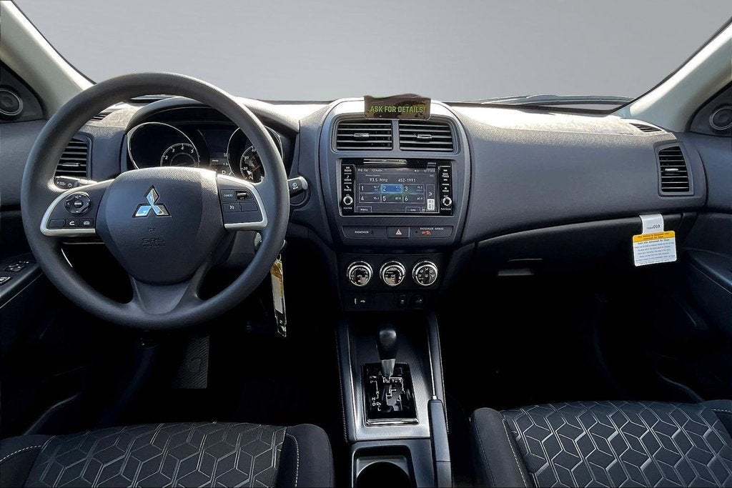 2027 Mitsubishi Outlander Sport Base