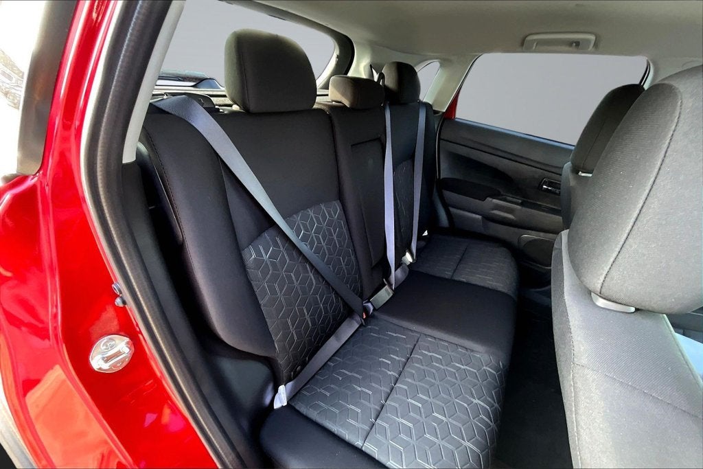 2027 Mitsubishi Outlander Sport 2.0 ES