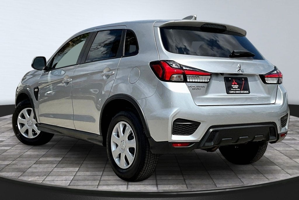 2027 Mitsubishi Outlander Sport Base