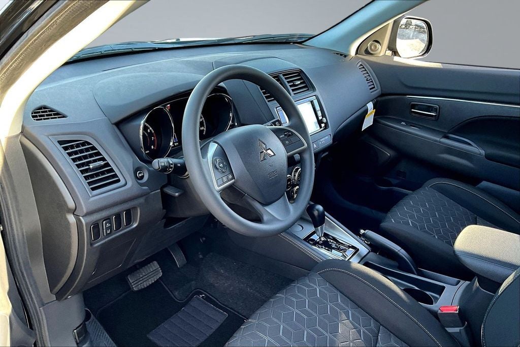 2027 Mitsubishi Outlander Sport 2.0 SE