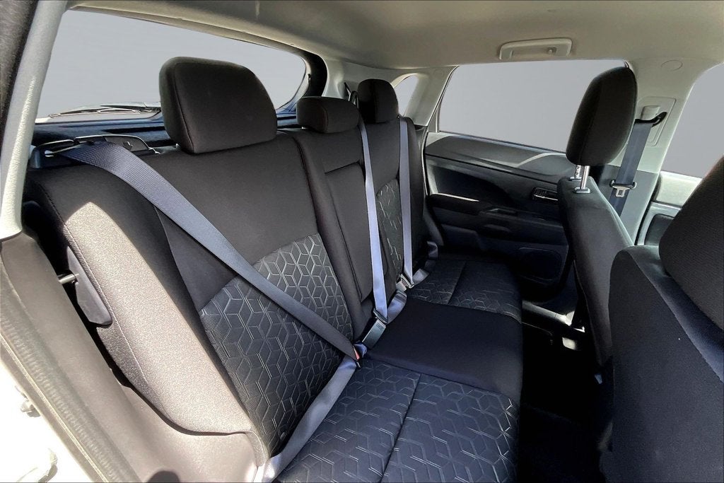 2027 Mitsubishi Outlander Sport Base