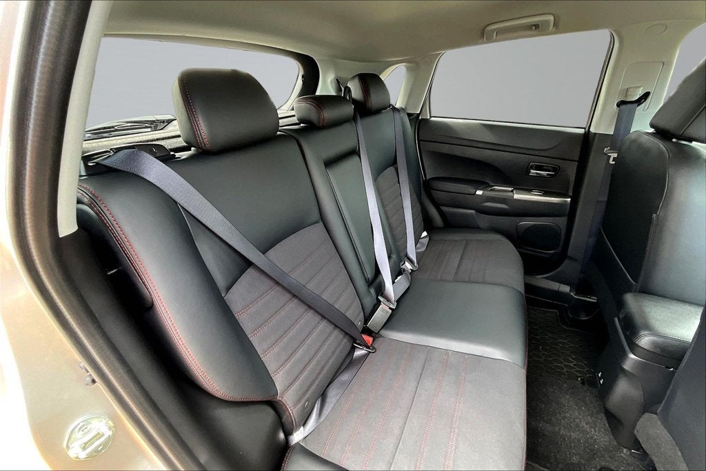 2027 Mitsubishi Outlander Sport 2.0 SE
