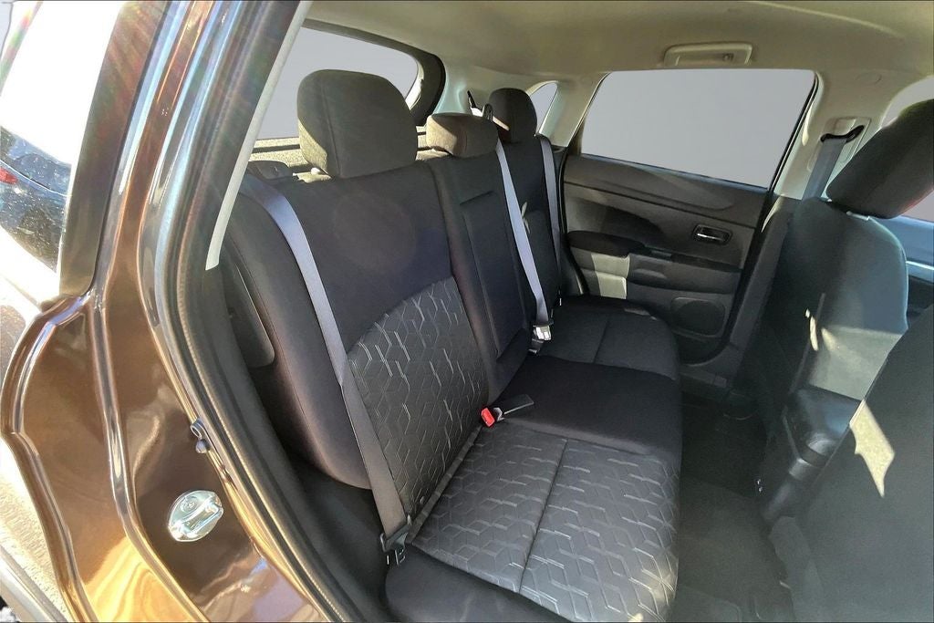 2027 Mitsubishi Outlander Sport 2.0 LE