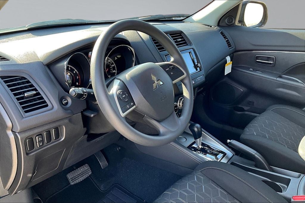 2027 Mitsubishi Outlander Sport Base