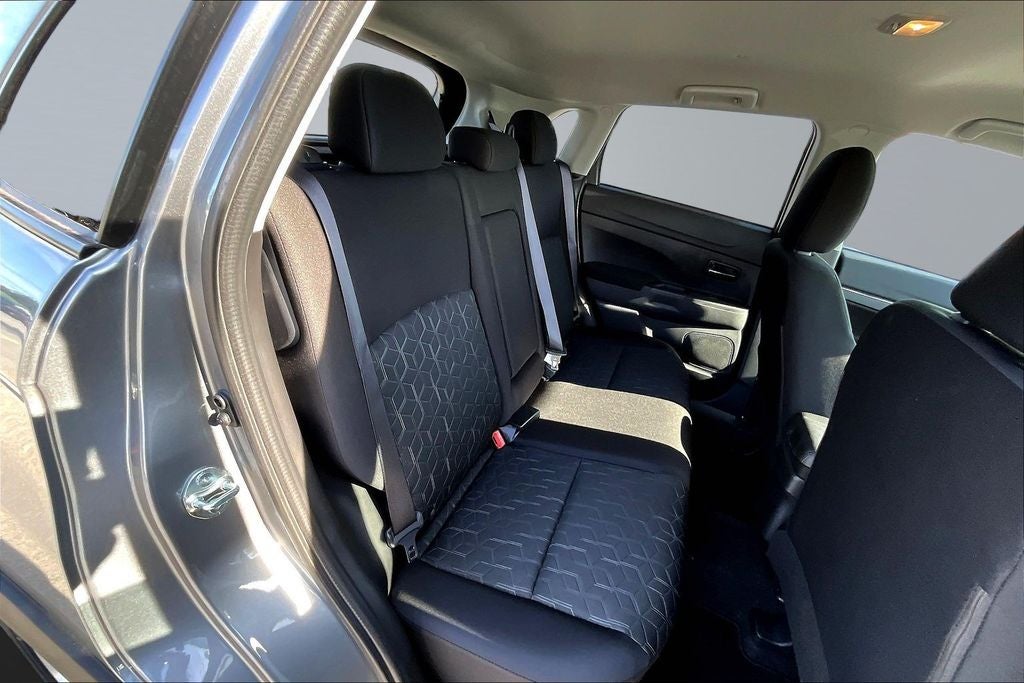 2027 Mitsubishi Outlander Sport Base