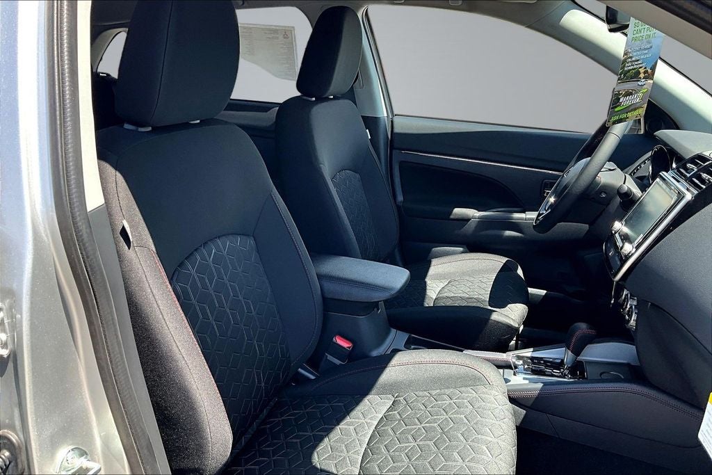 2027 Mitsubishi Outlander Sport 2.0 LE