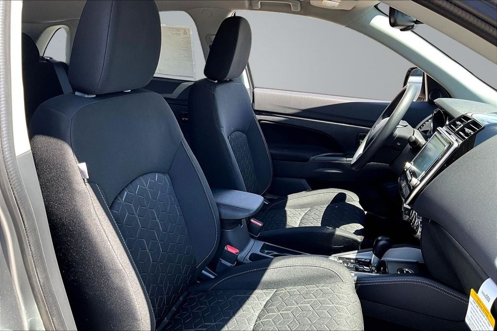 2027 Mitsubishi Outlander Sport 2.0 ES