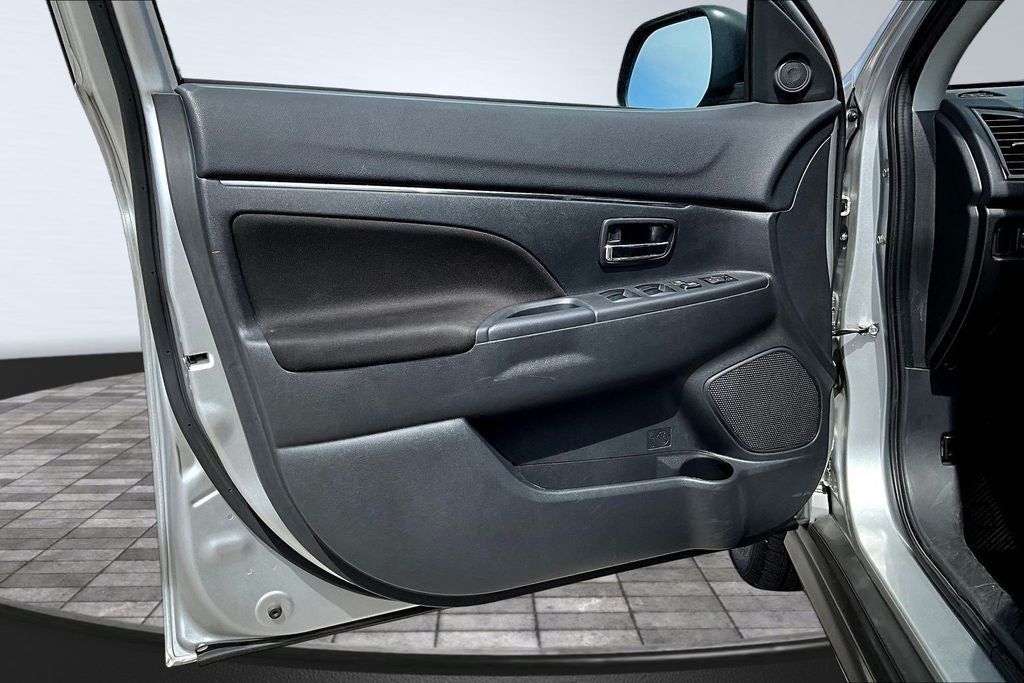 2025 Mitsubishi Outlander Sport 2.0 LE