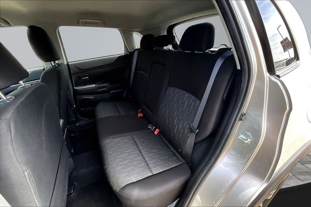 2025 Mitsubishi Outlander Sport 2.0 LE