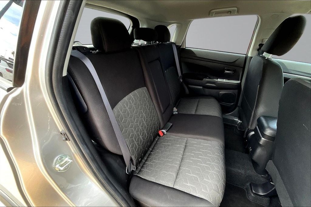 2025 Mitsubishi Outlander Sport 2.0 LE
