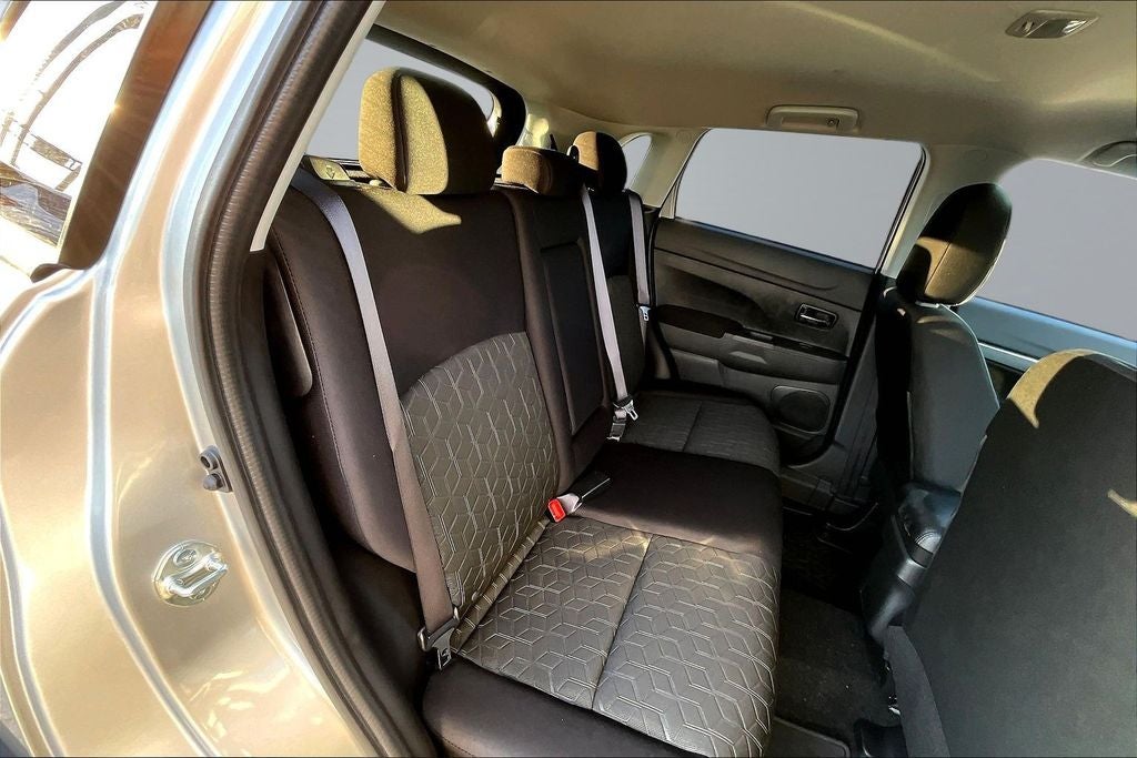 2027 Mitsubishi Outlander Sport 2.0 ES