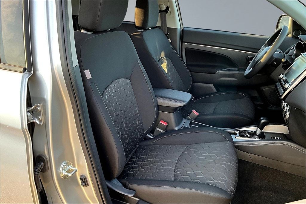 2027 Mitsubishi Outlander Sport 2.0 ES