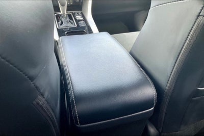 2025 Mitsubishi Eclipse Cross SE