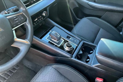 2024 Mitsubishi Outlander ES