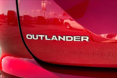 2024 Mitsubishi Outlander ES