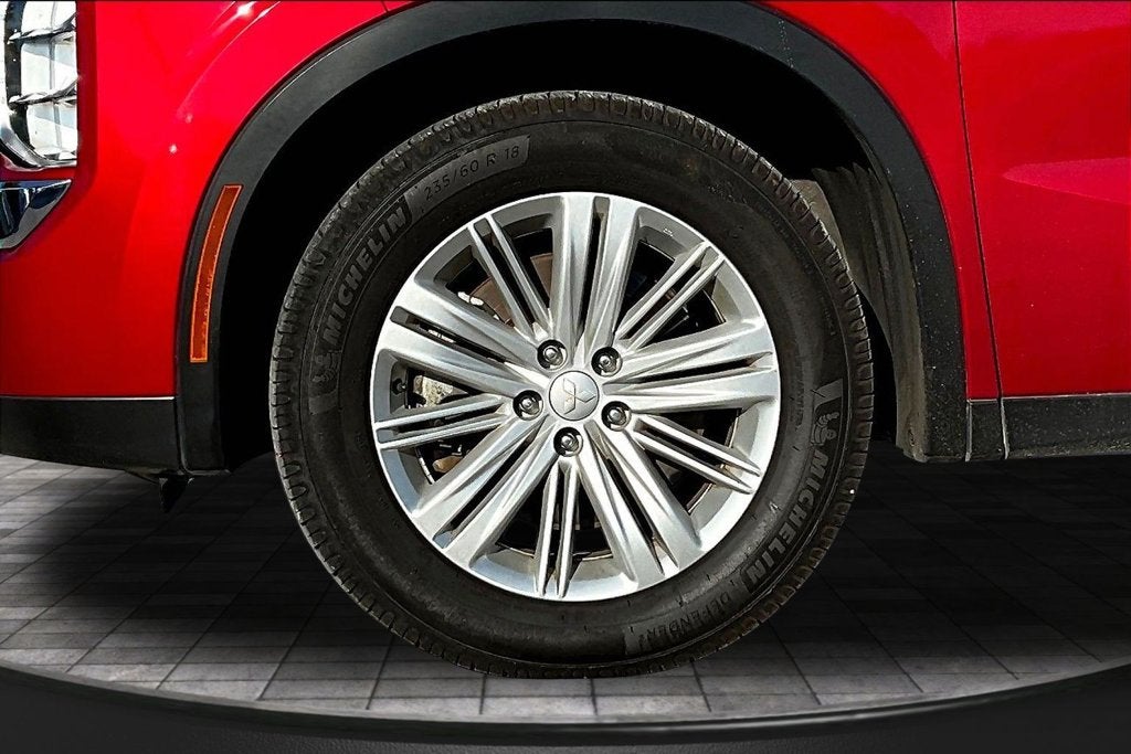 2024 Mitsubishi Outlander ES