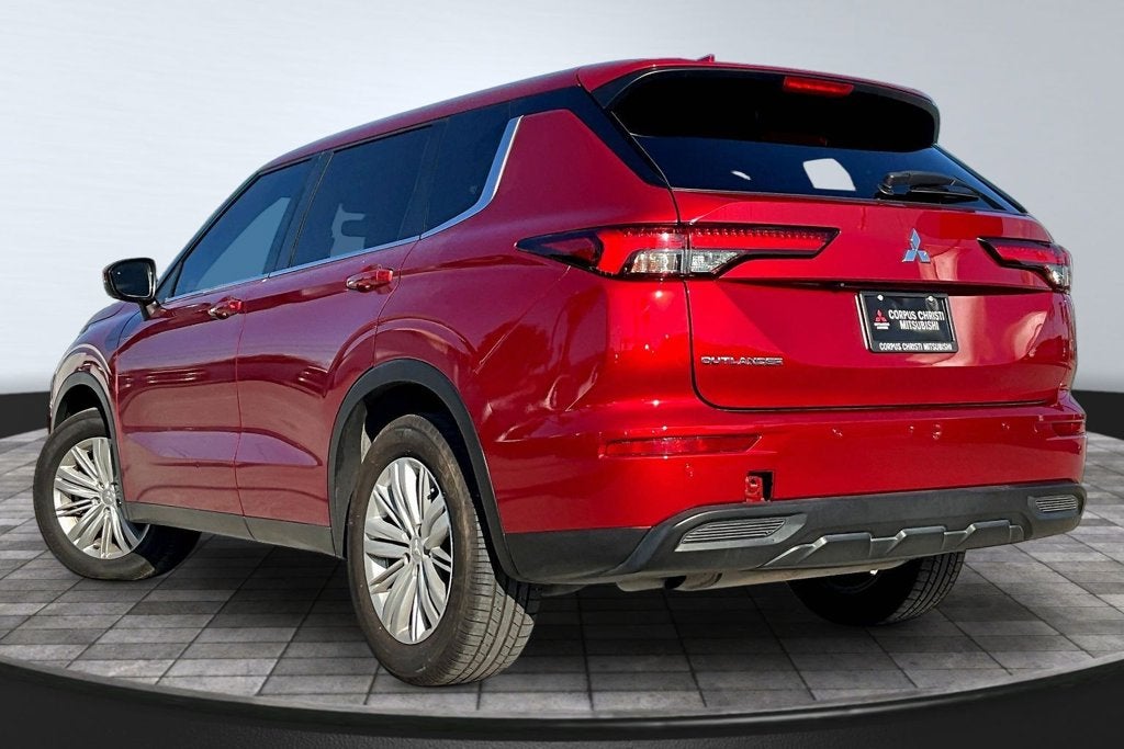 2024 Mitsubishi Outlander ES