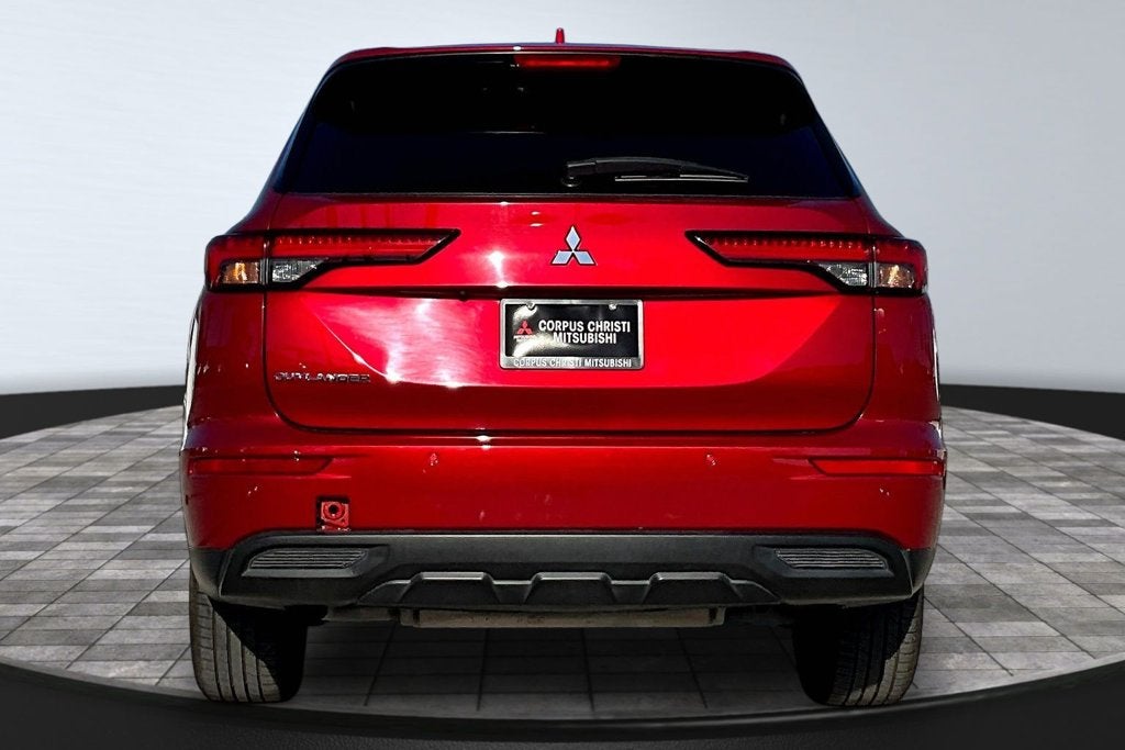 2024 Mitsubishi Outlander ES