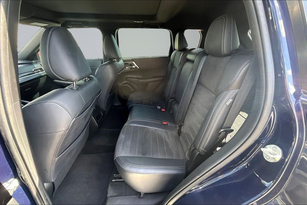 2022 Mitsubishi Outlander SE