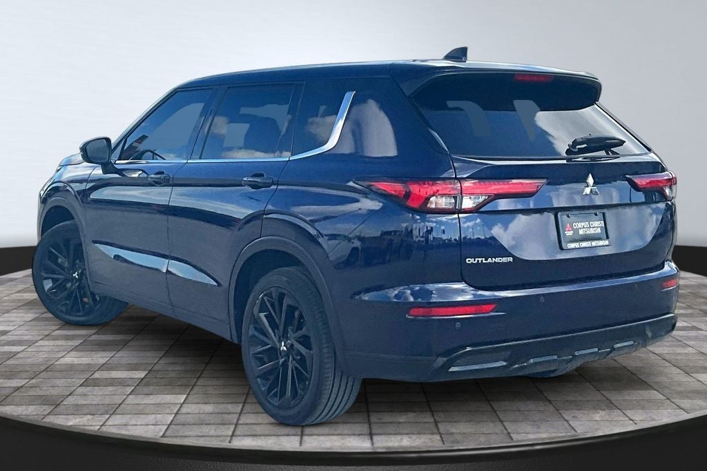 2022 Mitsubishi Outlander SE