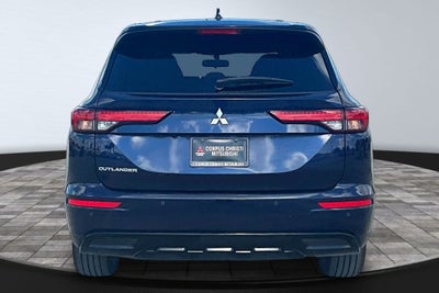 2022 Mitsubishi Outlander SE