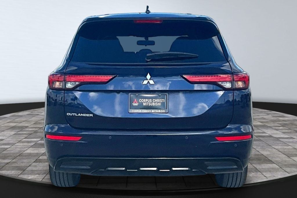 2022 Mitsubishi Outlander SE