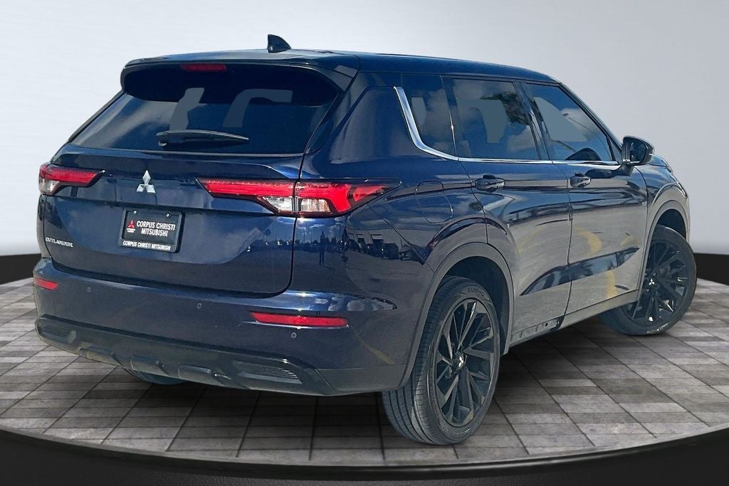 2022 Mitsubishi Outlander SE