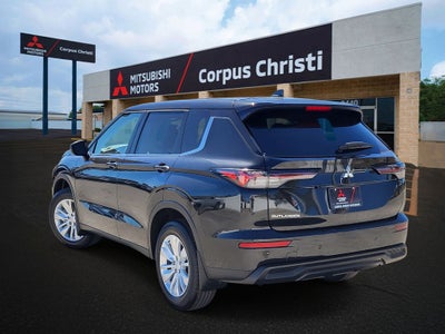 2025 Mitsubishi Outlander ES