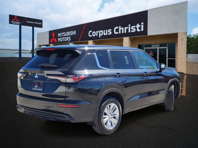 2025 Mitsubishi Outlander ES