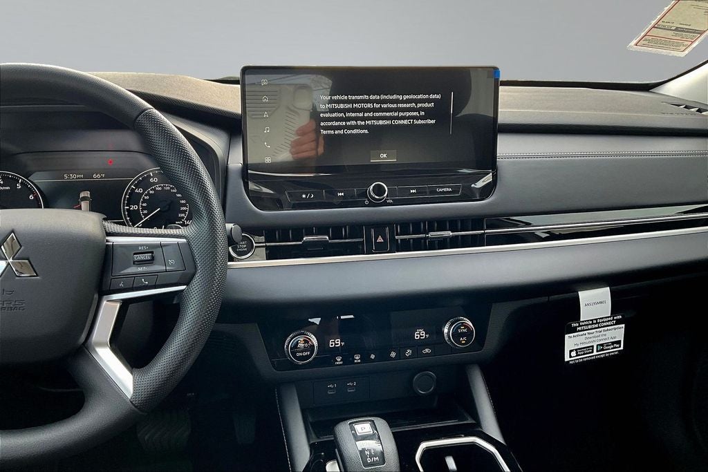 2026 Mitsubishi Outlander ES