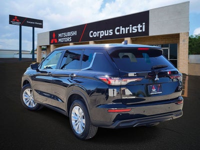 2026 Mitsubishi Outlander ES