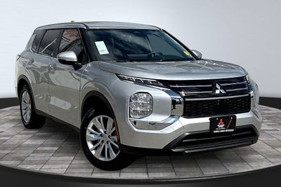 2026 Mitsubishi Outlander ES