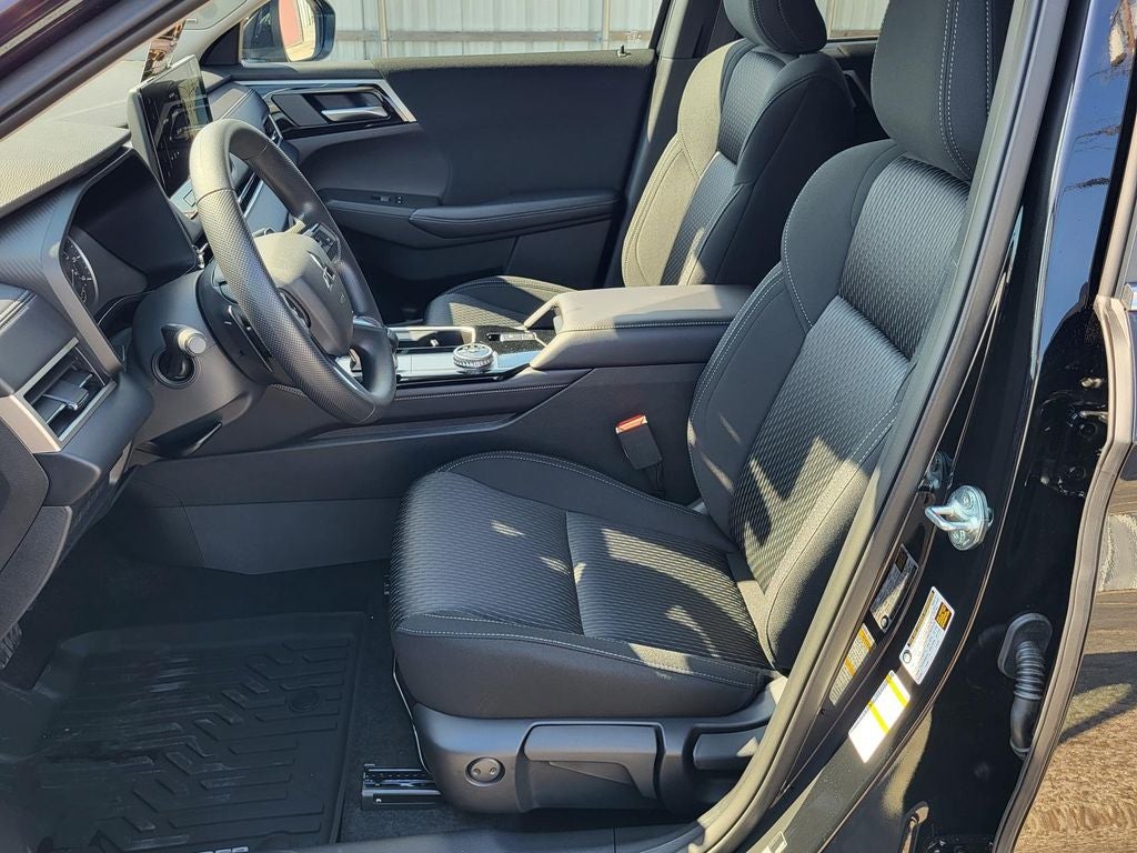 2026 Mitsubishi Outlander ES