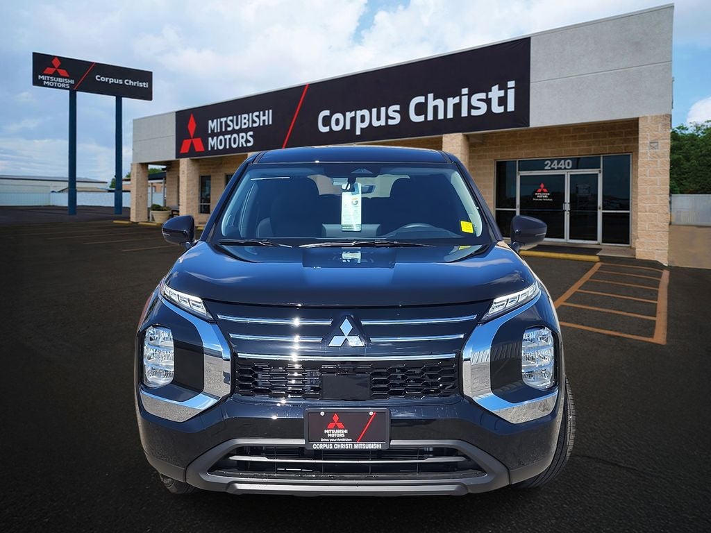 2026 Mitsubishi Outlander ES