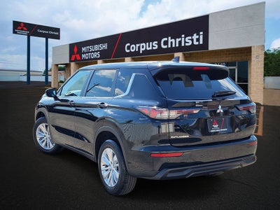 2026 Mitsubishi Outlander ES