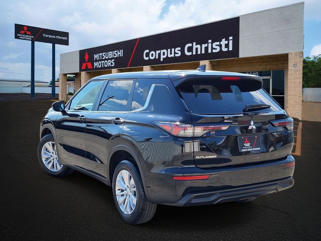 2026 Mitsubishi Outlander ES