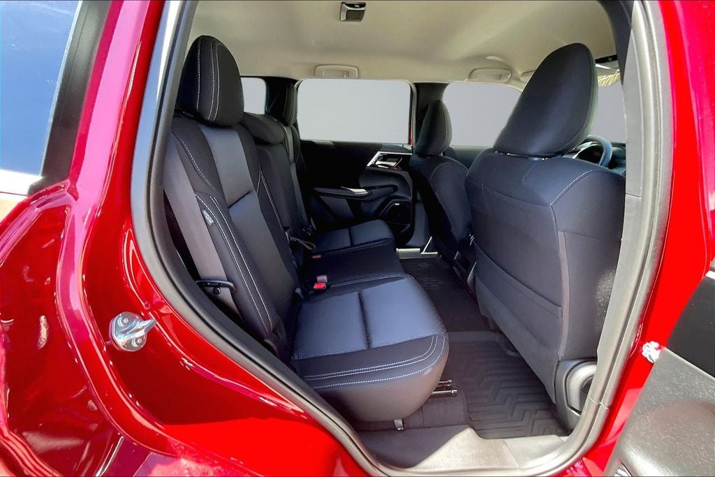 2026 Mitsubishi Outlander ES