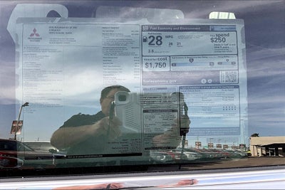 2026 Mitsubishi Outlander ES