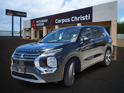 2025 Mitsubishi Outlander SE