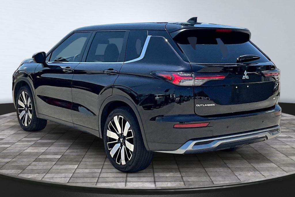 2025 Mitsubishi Outlander SE